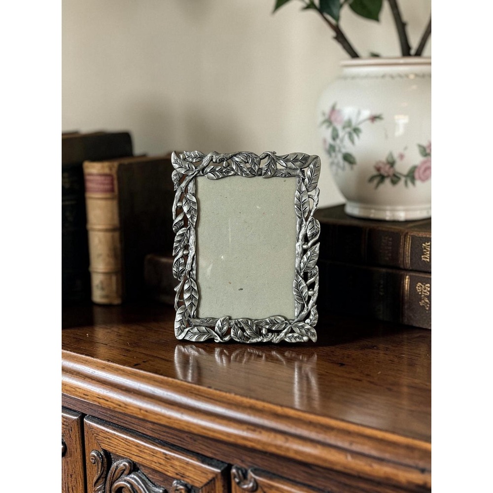 Vintage Silver Metal Ornate Floral Photo Frame - Antique 5" x 7" Picture Frame